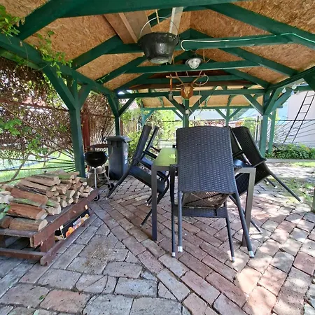 Csalogány 19 Apartman *
